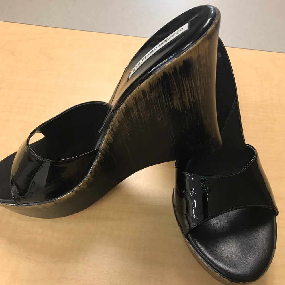 Women’s sandals